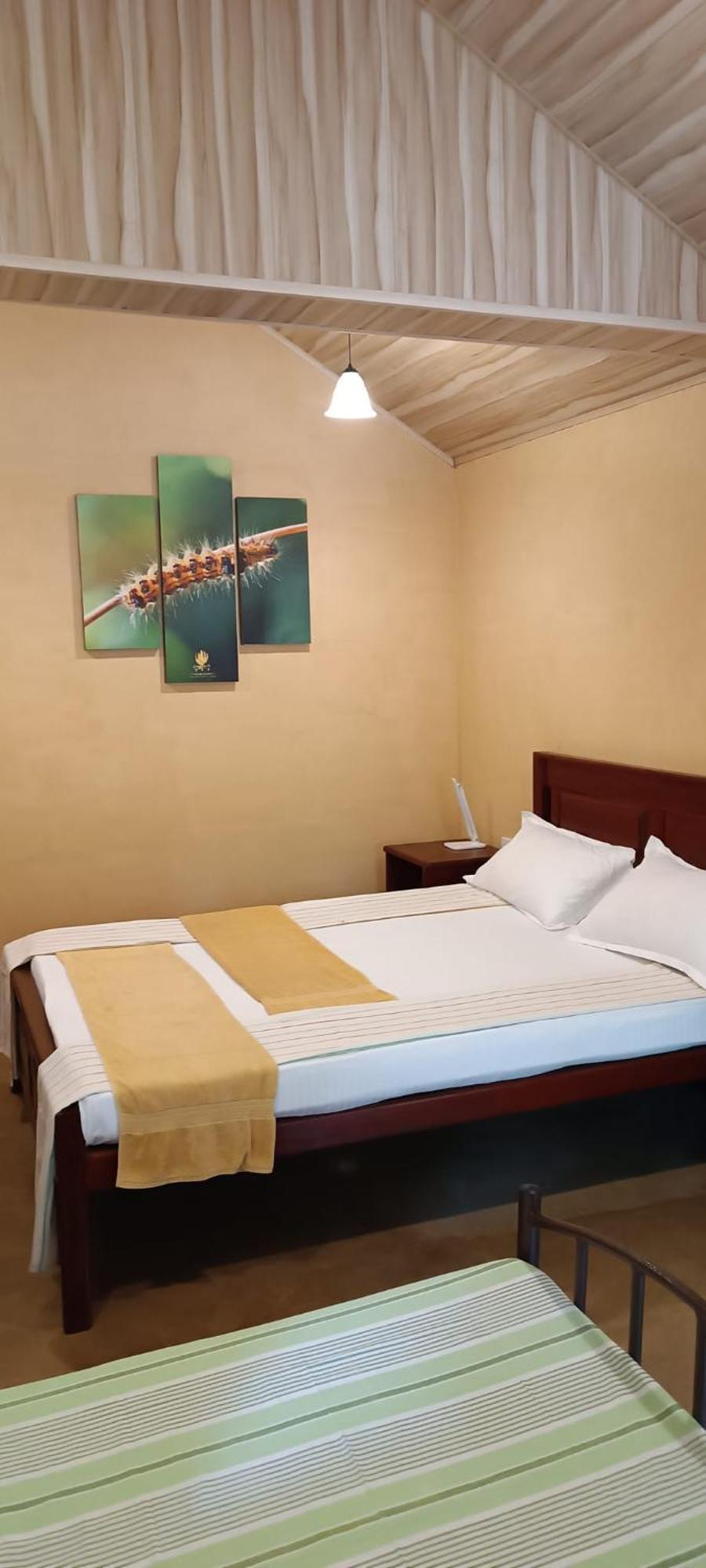 Hotel Niyagala Lodge Сигирия Екстериор снимка