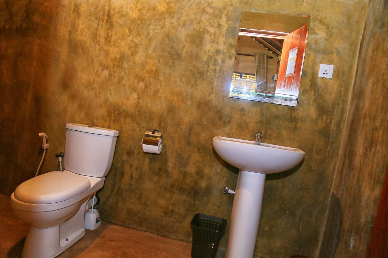 Hotel Niyagala Lodge Сигирия Екстериор снимка
