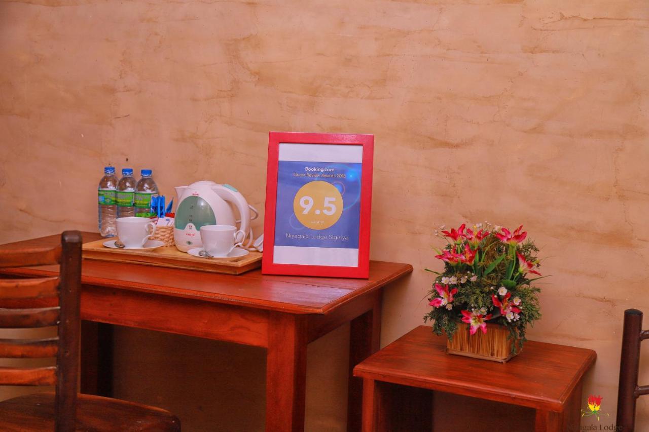 Hotel Niyagala Lodge Сигирия Екстериор снимка