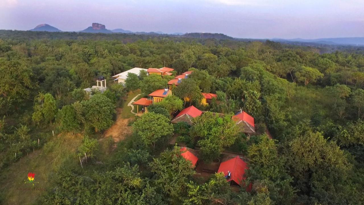 Hotel Niyagala Lodge Сигирия Екстериор снимка