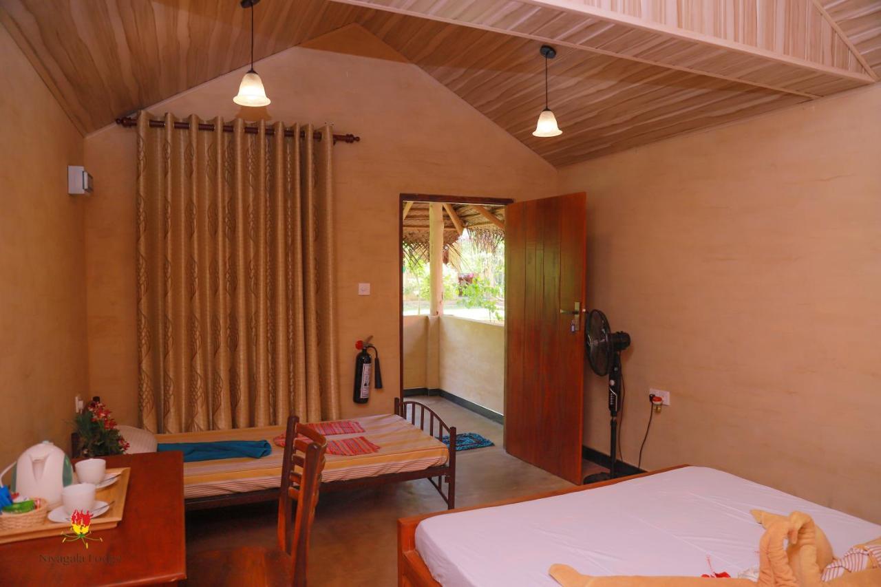 Hotel Niyagala Lodge Сигирия Екстериор снимка
